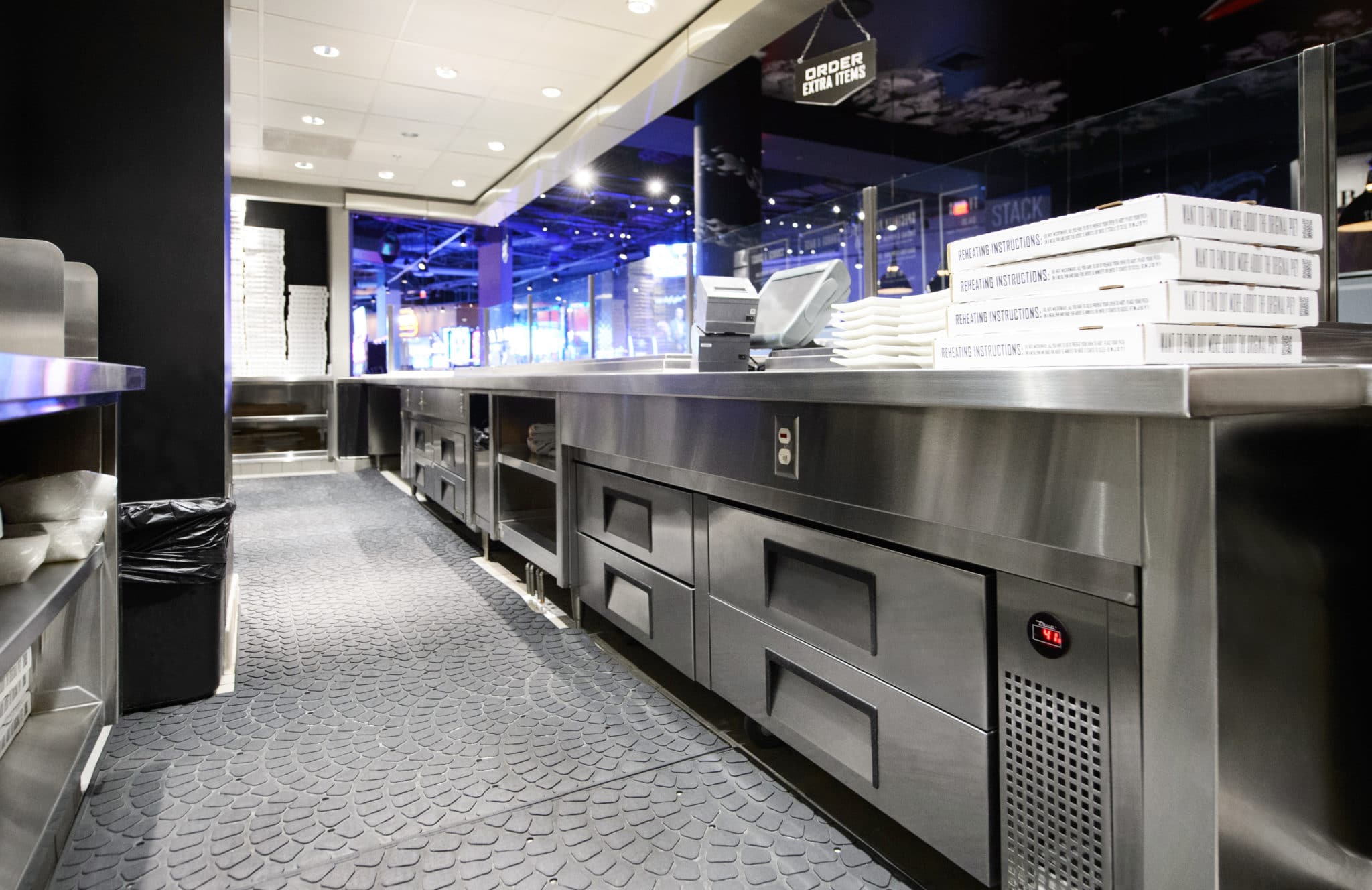 800Degrees - Restaurant Behind Counters