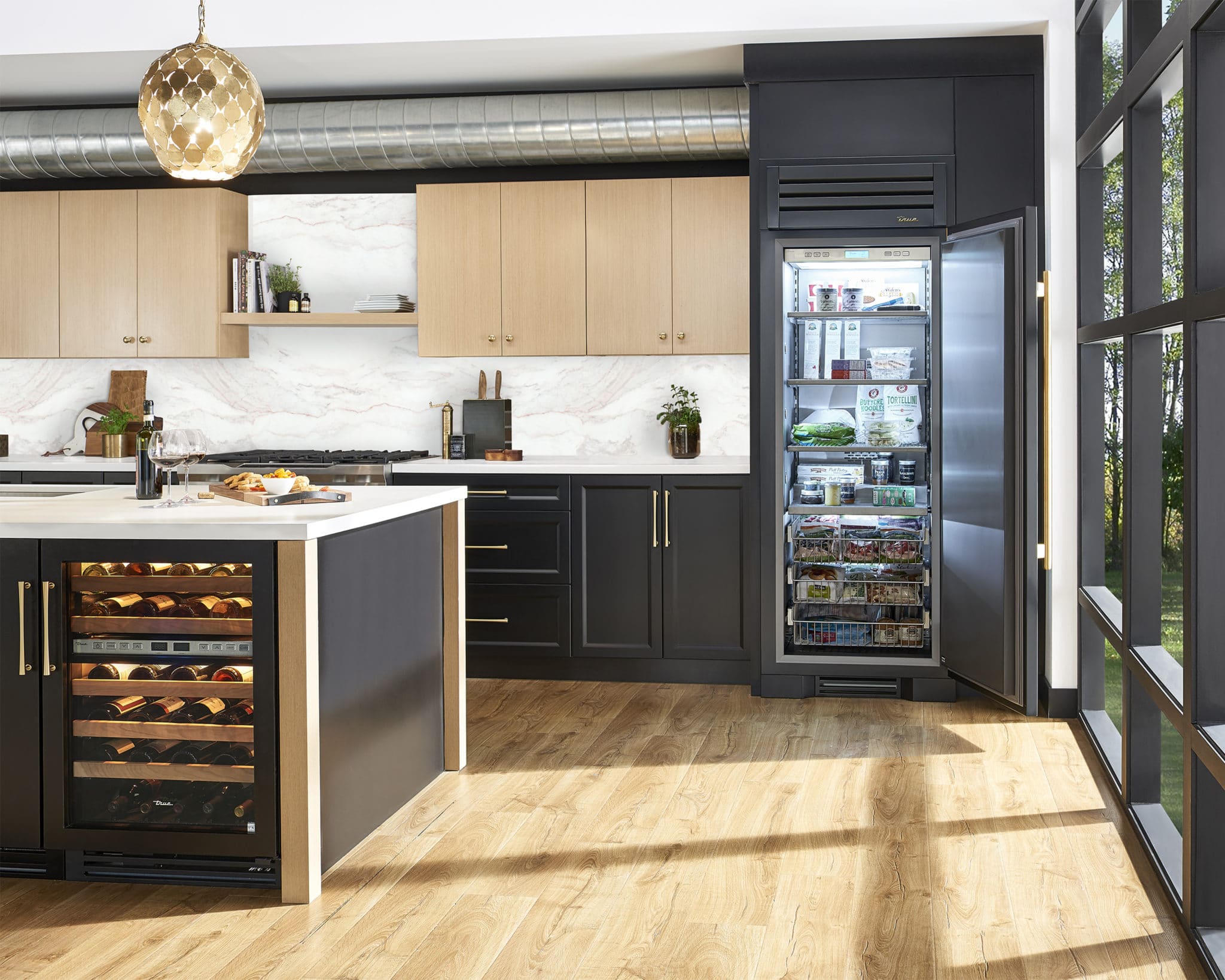 Greenhouse2 - Black Kitchen