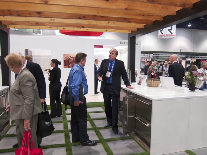 KBIS - People Viewing Show Displays