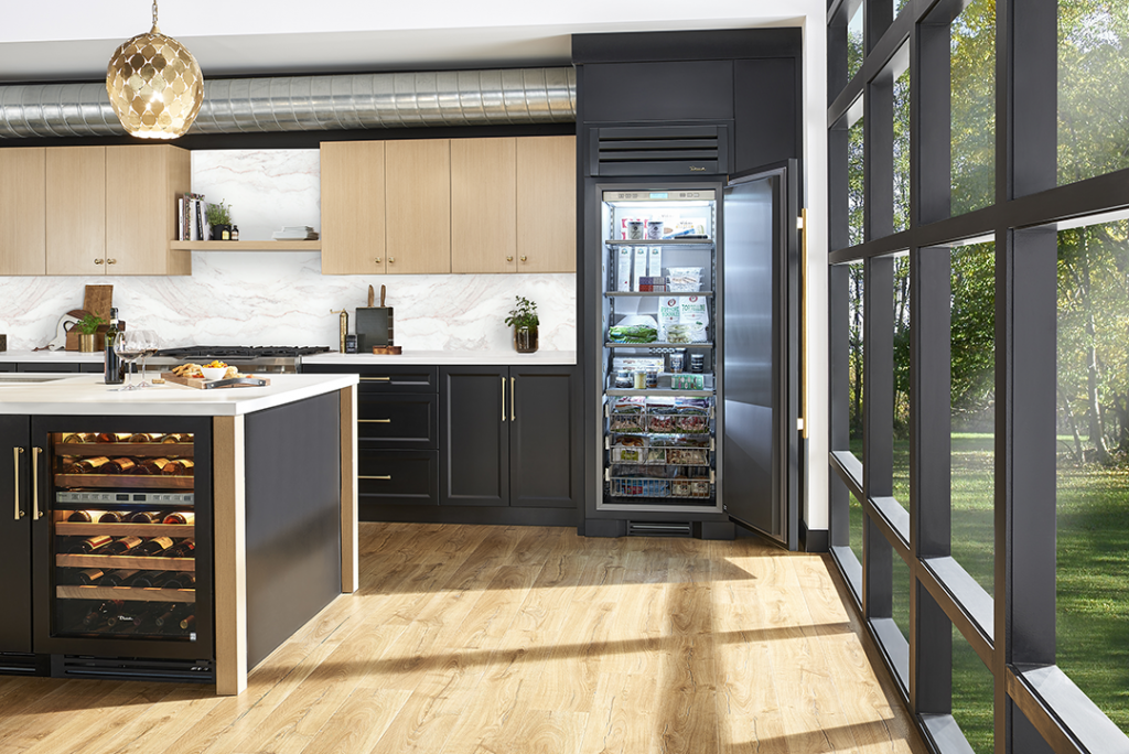 Greenhousekitchen Tr 30frz Open Vr2 Smaller 1