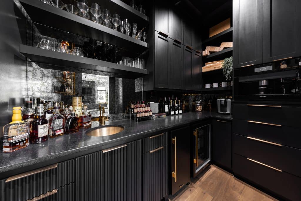 Buschfireplace Louisiana Home Bar