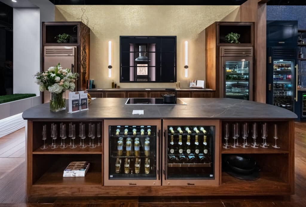 Undercounter, Beverage, and Refrigerator Column Dark Color Scheme Kitchen Display (2)