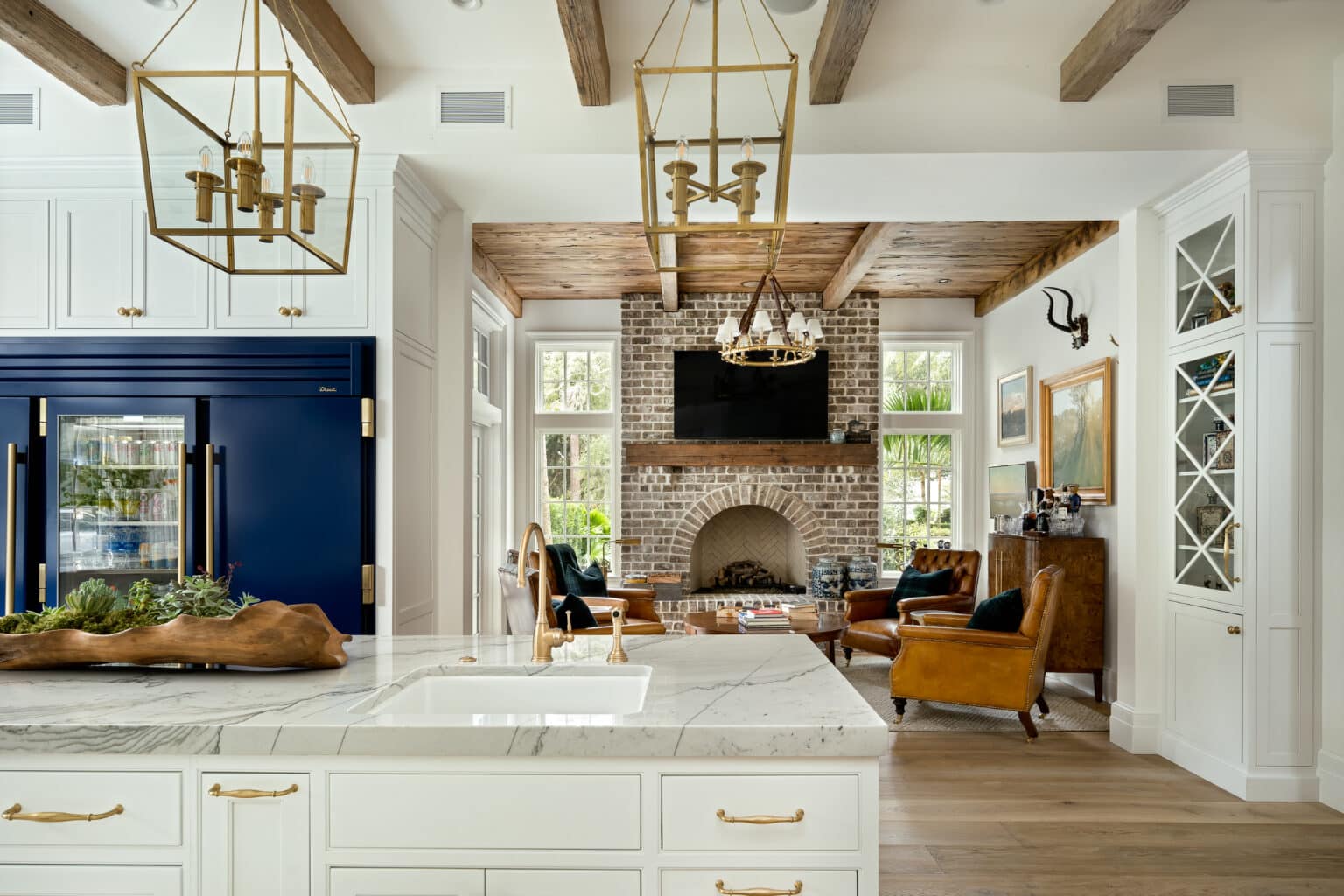 Juniper Columns / Blackwater Timber 2